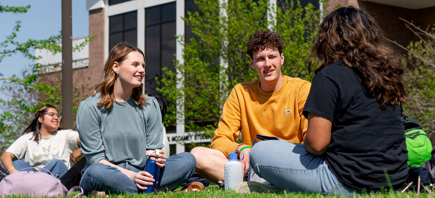 Students siting outside on the Walters State campus. Students siting outside on the Walters State campus.